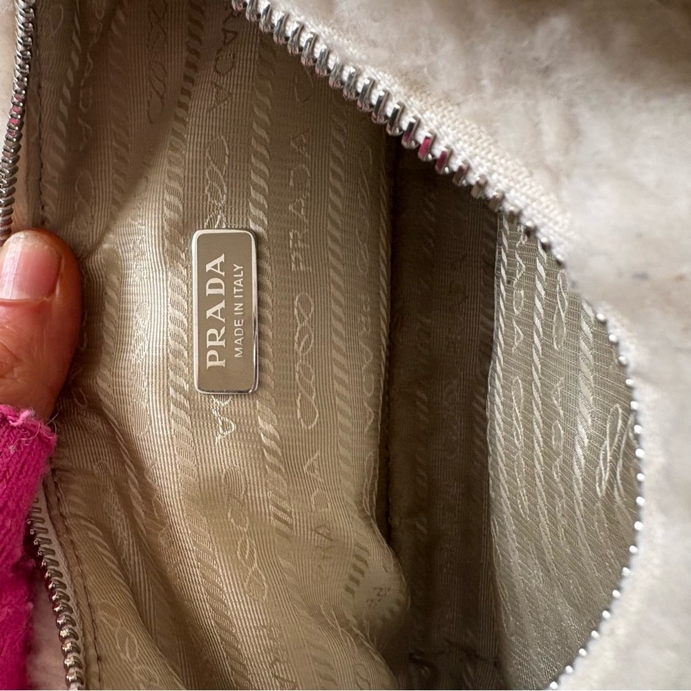 Prada ReEdition 2000 Cashmere Women's Bag - Picture 9 of 9